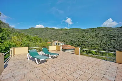 Image de Maison de vacances \"Casetta Antonella\" avec vue sur montagne, jardin et terrasse