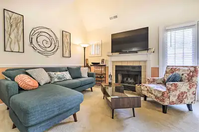 Image de Lovely Norwich Villa, On Golf Course w/ Amenities!