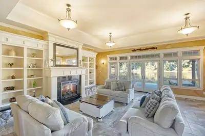 Image de Private Lake, Amazing View, Hot Tub, Luxury (LakeForest)