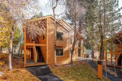 Image de New renovated McCloud Condo in the middle of Town