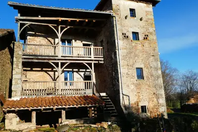 Image de Grande maison en pierres au calme avec superbe vue