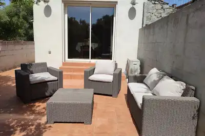 Image de Maison de village, avec terrasse et jardin,