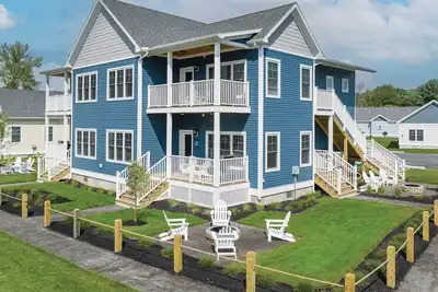 Image de The Cove at Sylvan Beach - Pet friendly lakeside cottage with a pontoon boat!