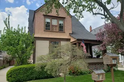 Image de Historic 1875 Victorian-Pear Tree Manor - close to downtown, Lake Huron, & river