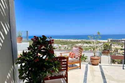 Image de Stunning Ocean View 3bd Penthouse w/Private Roof Top Terrace & Jacuzzi