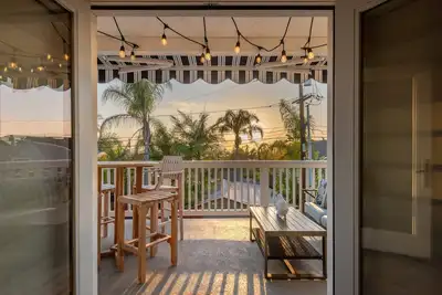 Image de Montgomery \"North\" - Ocean views with a short walk everywhere with beach gear!