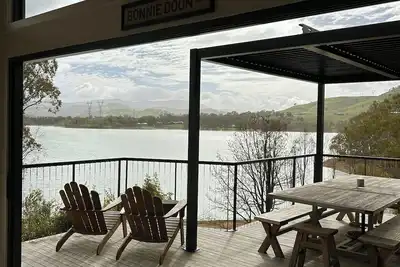 Image de Waterfront views at Bonnie Doon