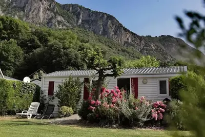 Image de Mobilheim GAvarnie 3 Schlafzimmer = + Bettwäsche + Handtücher +Haushalt 6 Personen