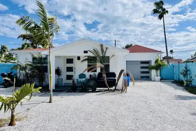 Image de Sand Beach lifestyle and boardwalk vacation house
