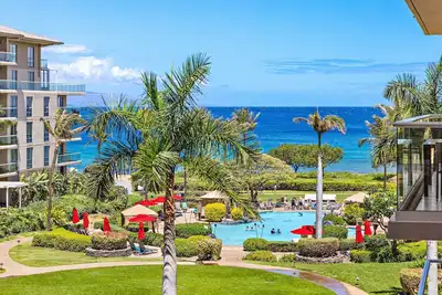 Image de Maui Resort Rentals: Honua Kai Hokulani 437 - Spacious 4th Floor Partial Ocean View Studio!