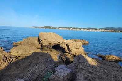 Image de T2 tout confort Ă 10min Ă pied des plus belles plages