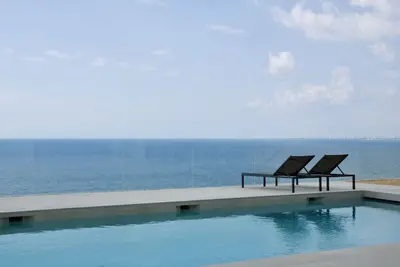 1st. line Villa with breathtaking view