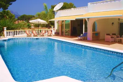 Image de Villa \"Casa in Calpe Carrio Park\" avec vue sur mer, piscine, jardin et Wi-Fi.