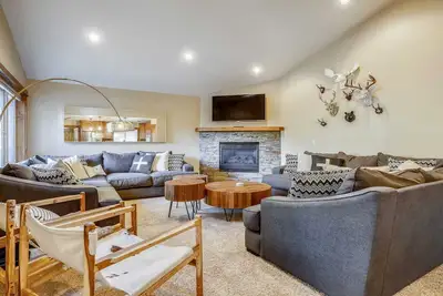 Image de 16 Topflite-Sunriver, Oregon: Hot Tub, Bbq, WiFi, Mt. Bachelor, Golf, Deschutes River, Tennis, Bike Paths