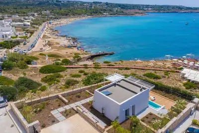Superbe maisonnette 5 étoiles avec accès mer, piscine privée, jacuzzi et spa