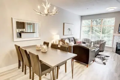 Image de $$ Conserver $$ - Grand Luxury Family Townhouse (Pool / spa) Économisez $$$