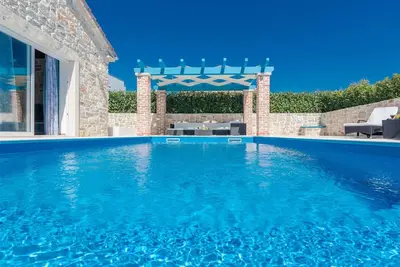 Image de Stone Villa Gelosia Rustica with heated pool