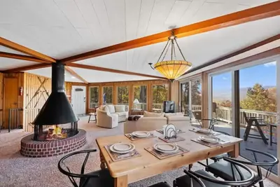 Image de Mountain View Lodge 5 bdr near Lake Laura