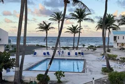 Image de Welcome to Puerta Azul! Newly remodeled oceanside retreat, beach, pool and deck.