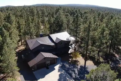 Image de Luxury Cabin With Ac- 6 Bed 3 Bath Villa In The Woods On 3 Acres- Sleeps 16