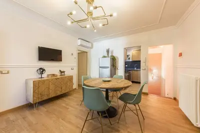 Image de Rosé apartment for rent located in Via de Leone by Mmega