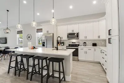 Image de Modern Family-Friendly Cottage with Central Ac, Free WiFi, & Private W/D