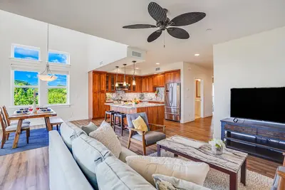 Image de Ocean- & golf-view condo with balcony, Ac, pool, hot tub & gym - near shopping