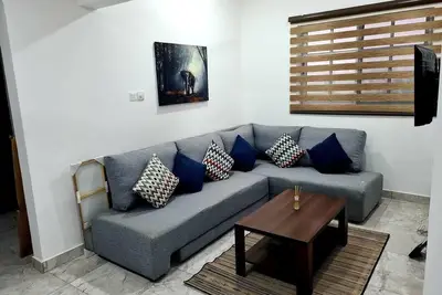 Image de Charming, Quiet & Cozy - Close to Highway, Parking