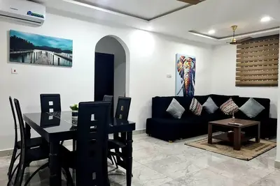 Image de Spacious, Quiet & Cozy- Close to Highway-Parking