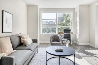 Image de Lovely Redwood City 2br w/ Gym & Tennis Court, walk to Wf, by Blueground