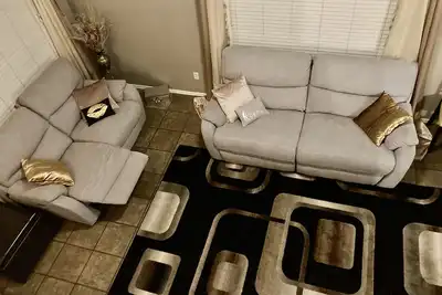 Image de Cozy house - 20 min from Kierland Scottsdale Shopping Plaza