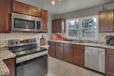Image de Cozy, modern, renovated house in the ❤️ Colorado Springs