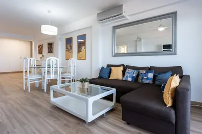 Appartement 'Fuengirola Vistas al Mar' avec vue sur la mer, Wi-Fi et climatisation