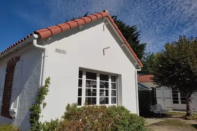 Image de Maison Charmante Près Plage et Forêt, 5 Ch. , Jardin, Parking, Quartier Calme