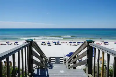 Image de Dog-Friendly Seacrest Home, Pool, Beach Tram + Free Attraction Tickets!