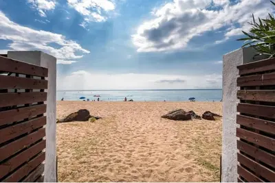 Image de Maison confortable avec accès direct à la plage