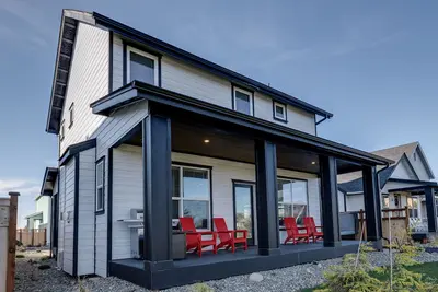 Image de Sunset Beach Manor - Oyhut Bay Seaside Village