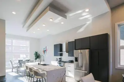 Image de ❤️‍🔥Magnificent New Home w/8 Beds & Free Parking❤️‍🔥