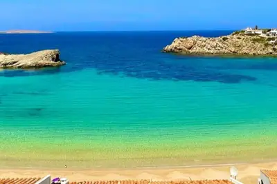 Image de Family Haven - Large Private Garden, Pool & AirCon. Only 5 minute walk to beach!