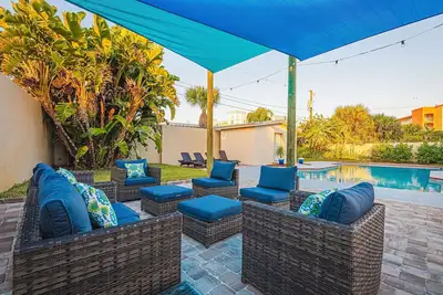 Image de Pier Beach House! Heated Pool, Spa, Steps to Sand