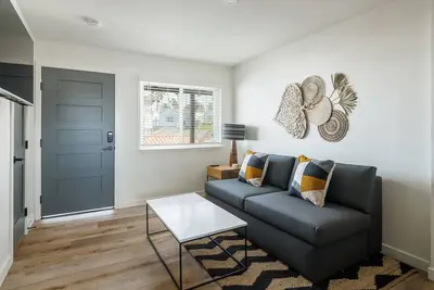 Image de Beachside Queen Suite Steps from the Sand (204)