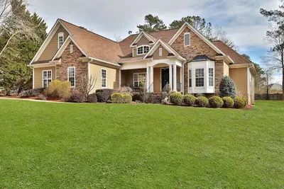 Image de Luxury 6 bedroom pool, jacuzzi, theater room, game room