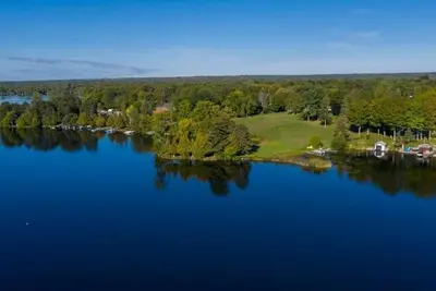 Image de Jolie Maison Bobcaygeon - Luxurious 4 Bed 2 Bath Waterfront Cottage