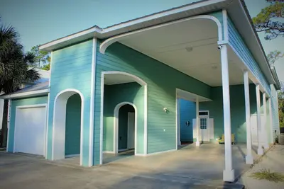 Image de 2 minutes to Sugar Sand Beach, Private Home, Sleeps 14