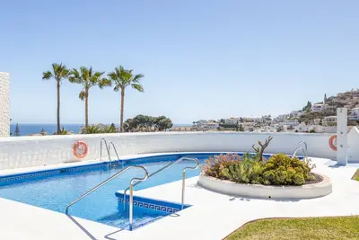 Image de Villa 'Casablanca 23' près de la plage, avec vue sur mer, piscine partagée et Wi-Fi.