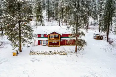 Image de Kettle Falls Home w\/ River Valley Mtn Views!