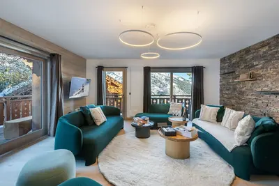 Image de Appartement Moderne avec Cheminée, Balcon Sud et Proche Télésiège à Méribel
