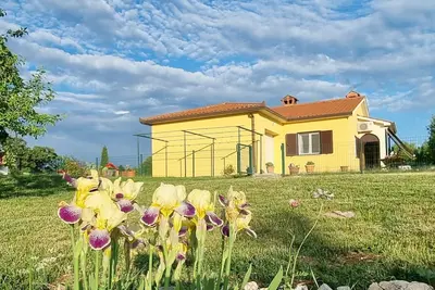 Image de Comfortable single family home on the east coast of Istria peninsula