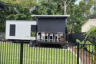 Image de Stylish guesthouse short bush walk to beautiful swim beach.