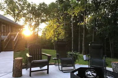 Image de Beautiful new home at Kentucky Lake with fire pit/community pool!